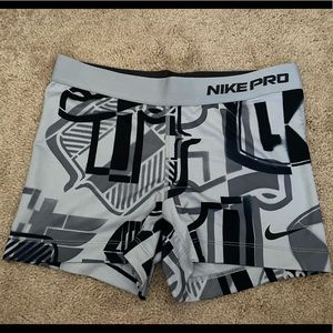 Nike Pro. Size M. Never worn.
